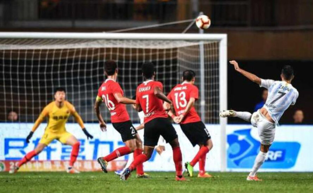  中超首轮激战正酣，多场对决上演进球盛宴