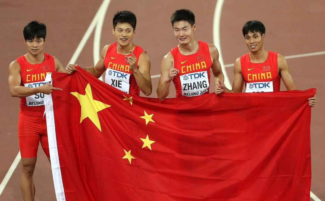  中国男网集体爆发，张之臻率队首进戴维斯杯八强