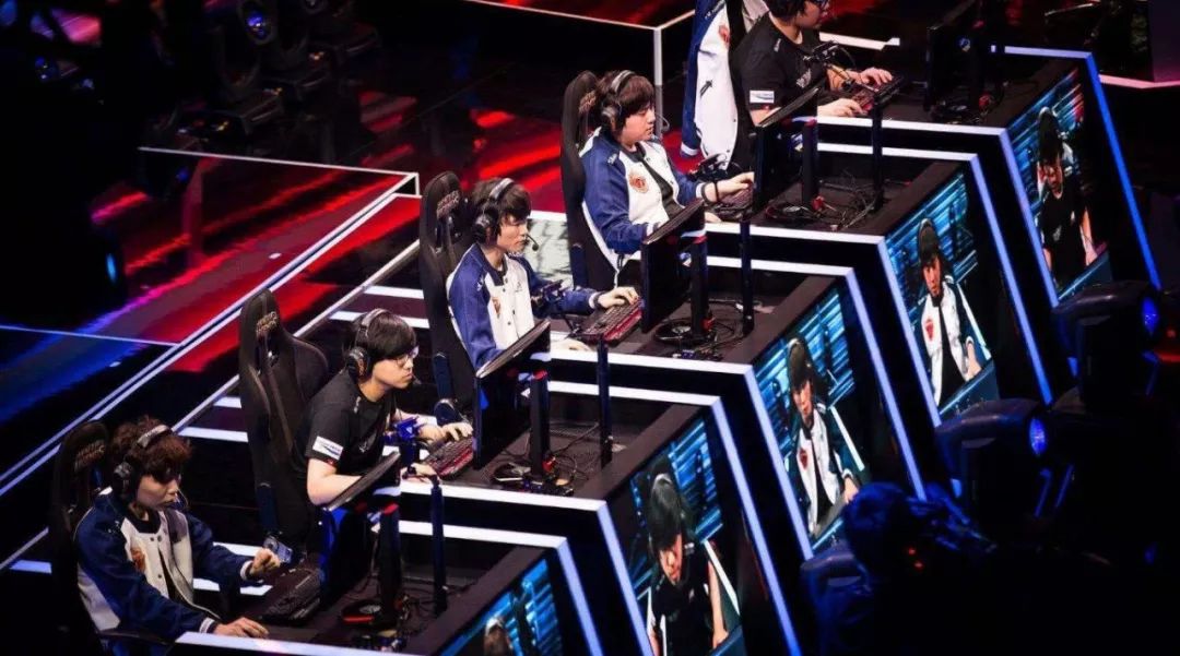  电竞战术革新引领赛场新风向标
