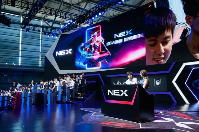  电竞装备全面革新，专业外设助力选手突破极限